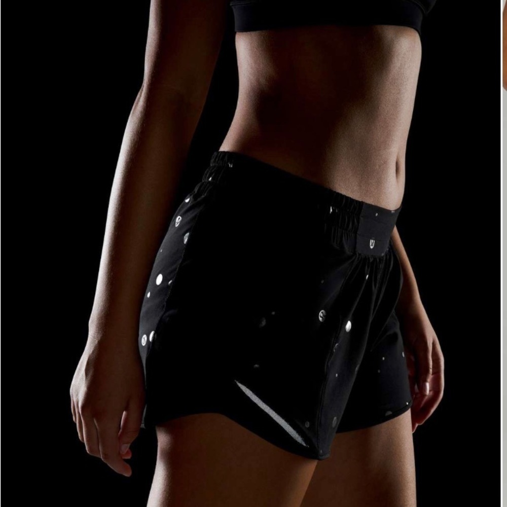 Lululemon Hotty Hot Low-Rise Lined Short 4" Poco Logo Foil Black